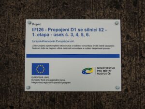 Gravírování firemní cedule