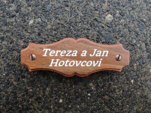 Gravírování frézkou nebo laserem